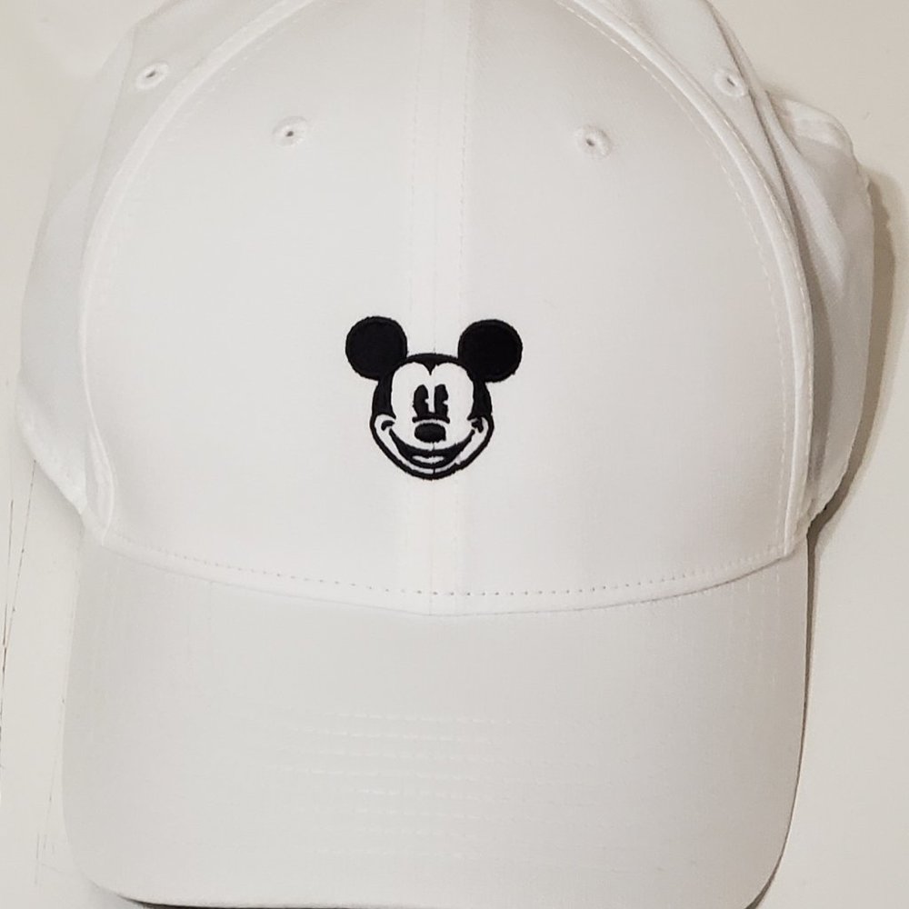 Nike Walt Disney Mickey Mouse Golf Hat